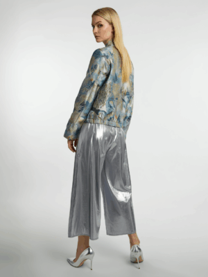 1dd997e9-b8cb-4e44-aa57-a4baa988ba1a